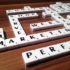 Schlagwörter zum Thema Content-Marketing mit Scrabble-Steinen zusammengelegt