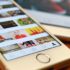 Handy mit Instagram App im Explore Feed