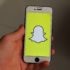 Smartphone mit Snapchat-Logo auf Bildschirm