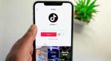tiktok marketing tik tok app auf dem handy