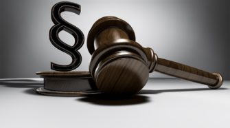 Kustomer Übernahme durch Facebook Gericht Justiz Richterhammer