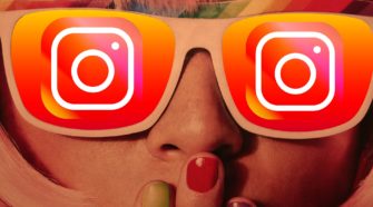 virtuelle influencer girl with glasses