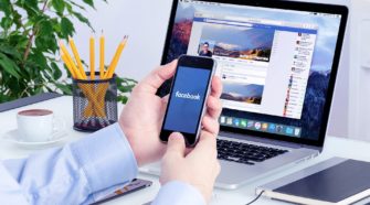 Facebook Ads Facebook am Desktop und Handy