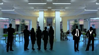 Fachkräftemangel in Deutschland Mitarbeiter im Unternehmen