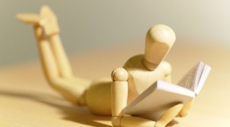 case study erstellen figur mit buch