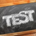 Newsletter erstellen Tafel mit Schriftzug Test