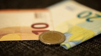 Mitarbeiterbindung Entgeltsysteme Gehalt Geld